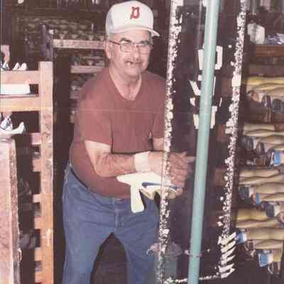 Nike Factory (1985)