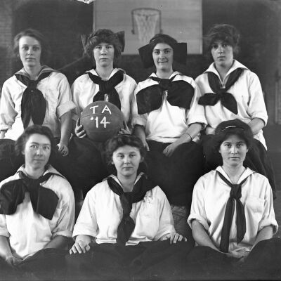 Thornton Academy basketball team
