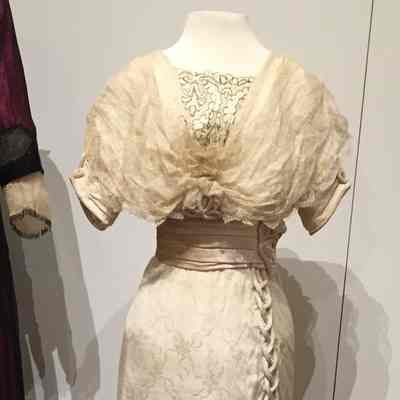 Wedding gown