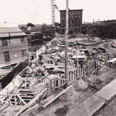Saco-Lowell Shops, "New Shop" construction