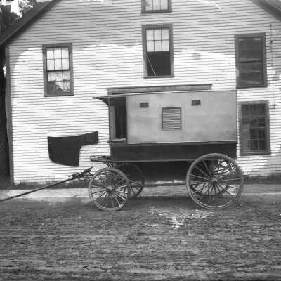Ambulance wagon