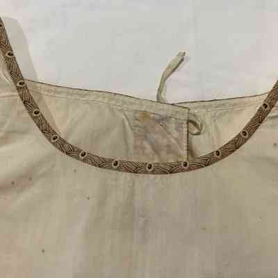 Neckline