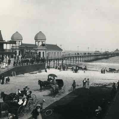 Old Orchard Pier entrance