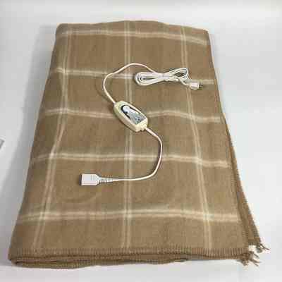 Sunbeam Cuddle-Up electric throw