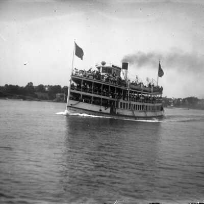 Pilgrim arriving at Biddeford Pool