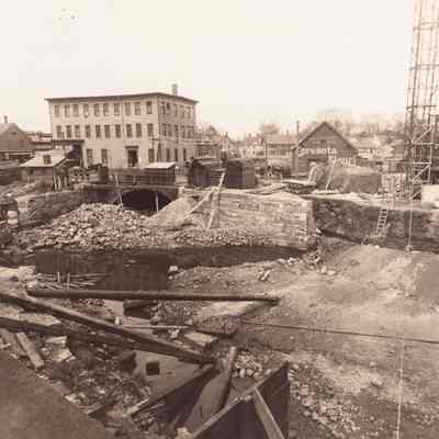 Saco-Lowell Shops, "New Shop" construction