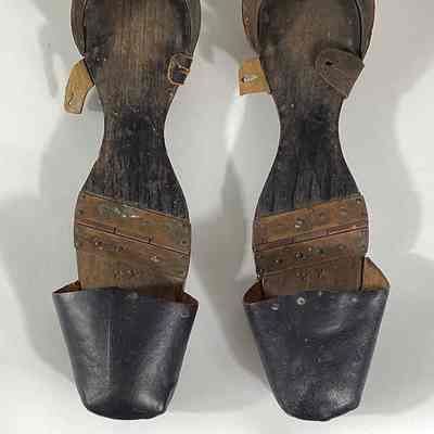 Shoe