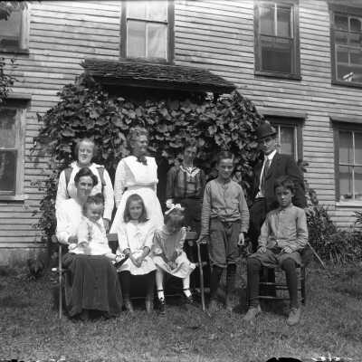 Hobbs family at Watson Mill Rd. house