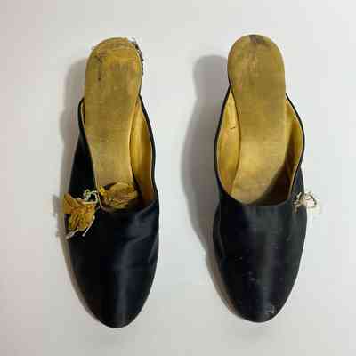 Shoe