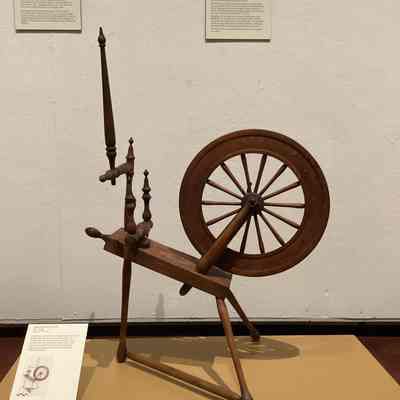 Spinning wheel