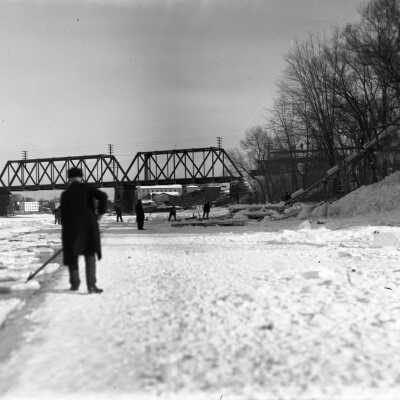 Ice harvesting