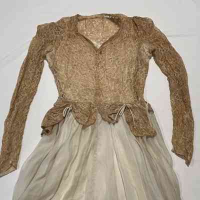 Wedding dress