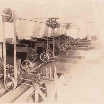 Saco-Lowell Shops, various machines