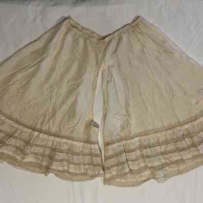 Underdrawers