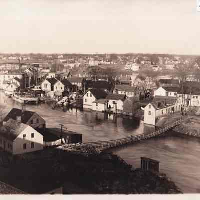 Saco-Lowell Shops, footbridge