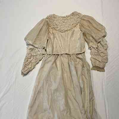 Wedding gown