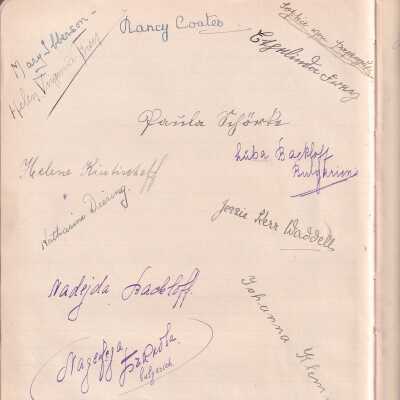 Student autographs from Frau Schorke's school.