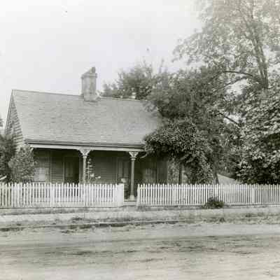 Canemah, Oregon - Hedges House?