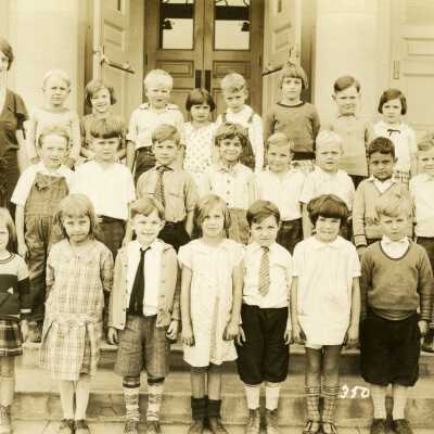 Oswego Grade School First Grade 1931-1932 (Lakewood Grade School)