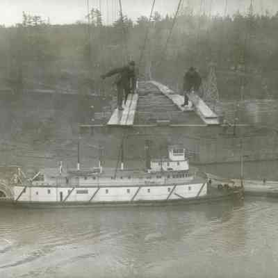 Temporary Suspension Bridge Construction 1921 - Steamboat "N.R. Lang"