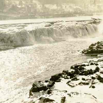 Willamette Falls 1930 - Frozen