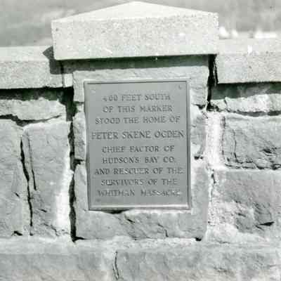 Oregon City - Marker of the Peter Skene Ogden Home