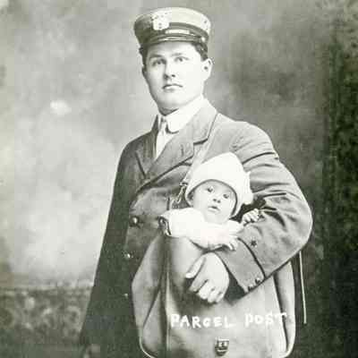 Oregon City Post Office Employee - John Etchison with son Ken - 1914