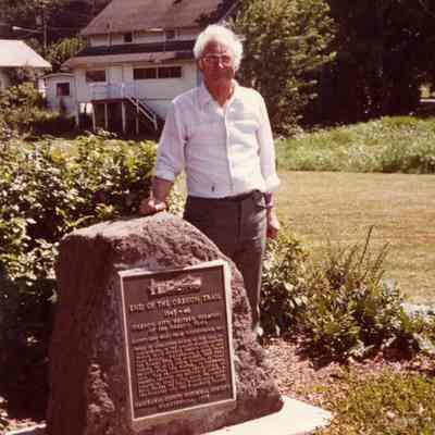 Oregon City 1976 - End of the Oregon Trail Marker