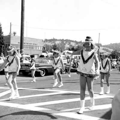 West Linn Fair Parade 1965 - Willamette Park