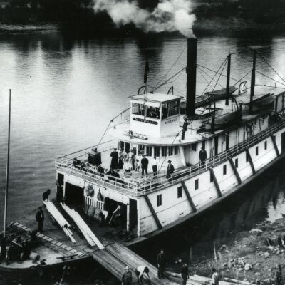 Steamboat "Modoc" 1907 - Wilsonville Landing, Oregon