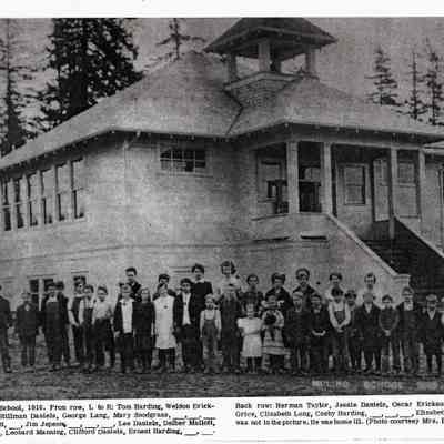 Mulino Grade School Students 1916
