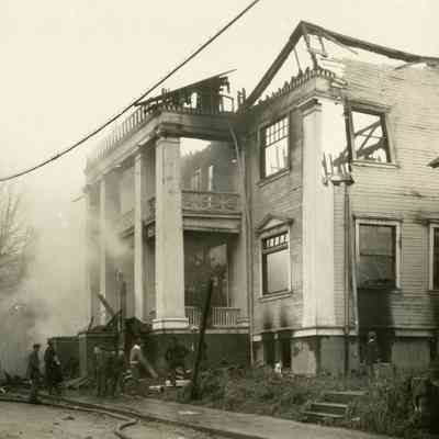Oregon City 1922 - Elks Lodge After Fire