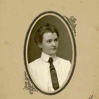Herrington, Nellie
