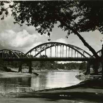 McLoughlin Boulevard Bridge on Clackamas River at Gladstone 1960's