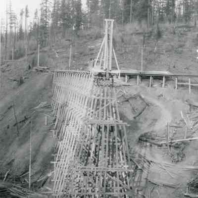 Construction of Oregon Railroad Bridge 1892-1893
