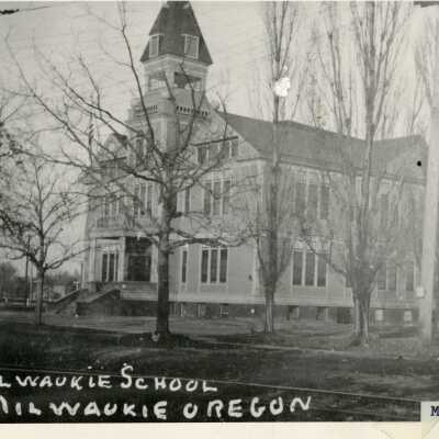 Milwaukie School 1896