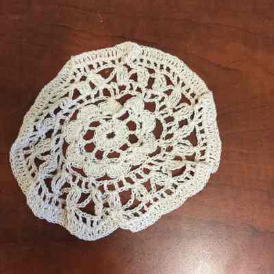 Small circular doily, cream/Marrs-Curry/Unknown Provenance