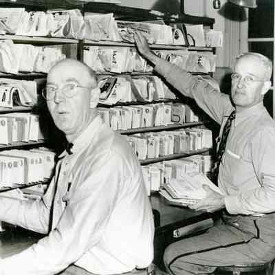 Oregon City Post Office Employees 1945
