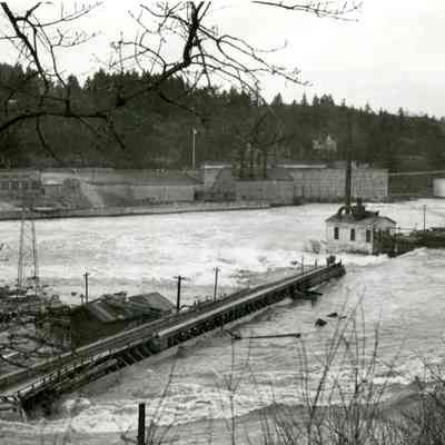 1942 Flood - Station A, Upper Basin, Oregon City