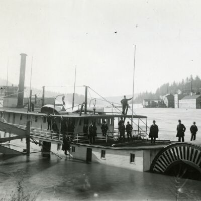 Steamboat "Salem" 1892 - 4th Street Dock Oregon City - Refloated after sinking