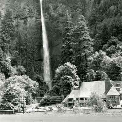 Multnomah Falls in the Columbia Gorge