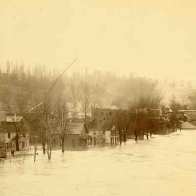 1890 Flood - 6th and Water Street (Now McLoughlin Blvd) - Oregon City