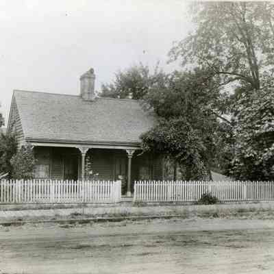 Hedges House?: Origformat: Print-Photographic