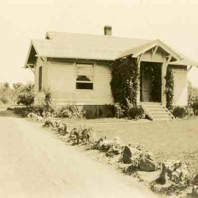 Unknown House - Moline Family Collection
