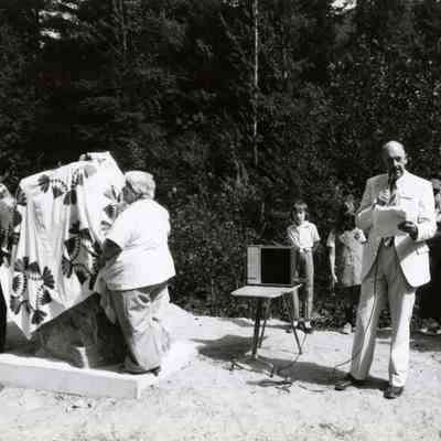 Barlow Trail Marker 1984 - Dedication