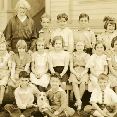 Eastham School Students 1933 - 4th Grade - Oregon City
