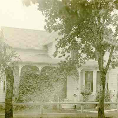 Beatie Family - Alfred Beatie House - 122 and Center Street