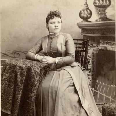 Davis, Anna