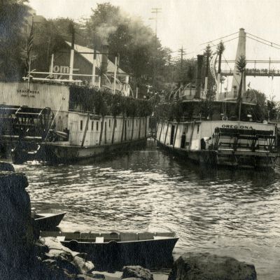 Steamboats "Oregona" and "Grahamona" with 2 others 1896 - 8th Street Dock Oregon City