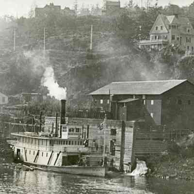 Steamboat "Elmore" 1886 - On River Below Willamette Falls Locks